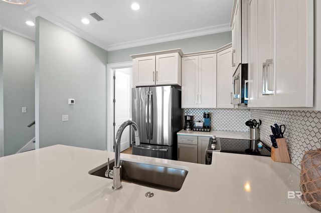 1592 W Beach Boulevard Q, Gulf Shores, AL 36542