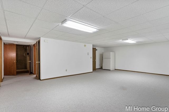 500 W Main Avenue 1, Zeeland, MI 49464