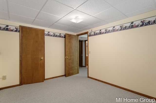 500 W Main Avenue 1, Zeeland, MI 49464