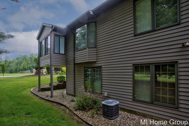 500 W Main Avenue 1, Zeeland, MI 49464