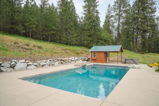 12421 E Mt Spokane Park Dr, Mead, WA 99021