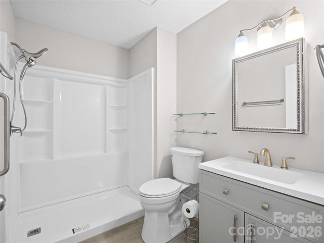 102 Llama Way, Black Mountain, NC 28711