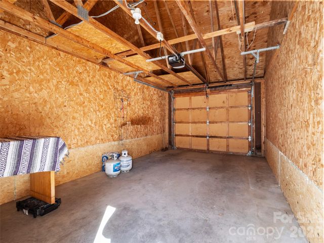 102 Llama Way, Black Mountain, NC 28711