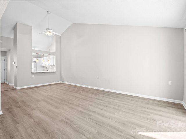 102 Llama Way, Black Mountain, NC 28711