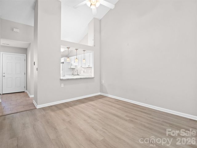 102 Llama Way, Black Mountain, NC 28711