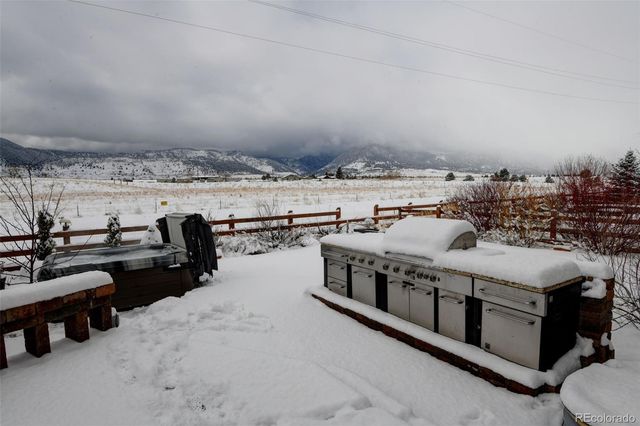 9517 Iron Mountain Way, Arvada, CO 80007