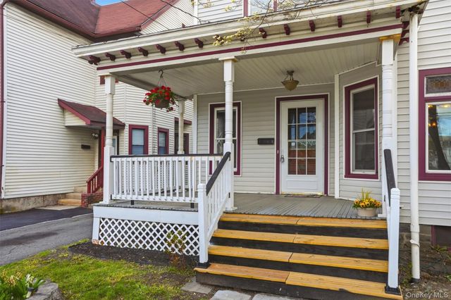 8 Sullivan Avenue, Port Jervis, NY 12771