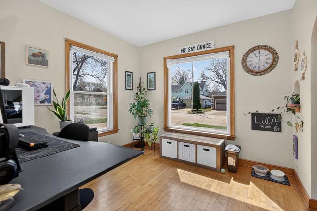 106 W PARKWAY BOULEVARD, Appleton, WI 54911