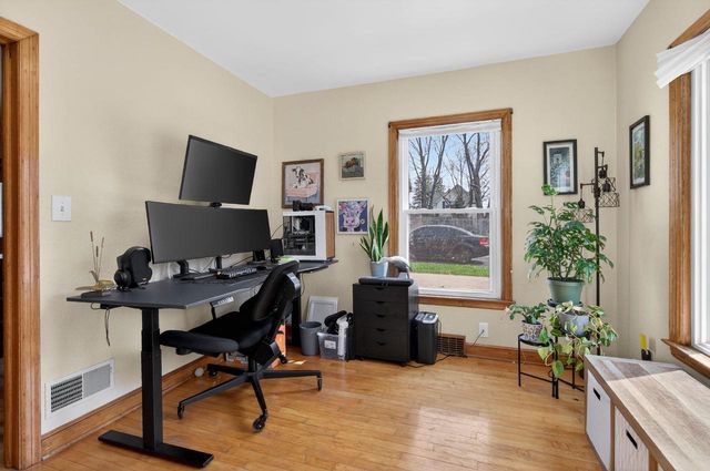 106 W PARKWAY BOULEVARD, Appleton, WI 54911