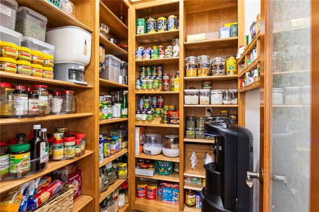 14813 Rosewood Drive, Leawood, KS 66224