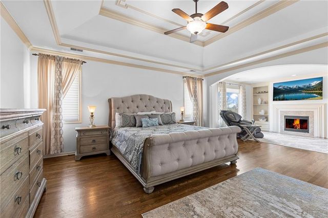 14813 Rosewood Drive, Leawood, KS 66224