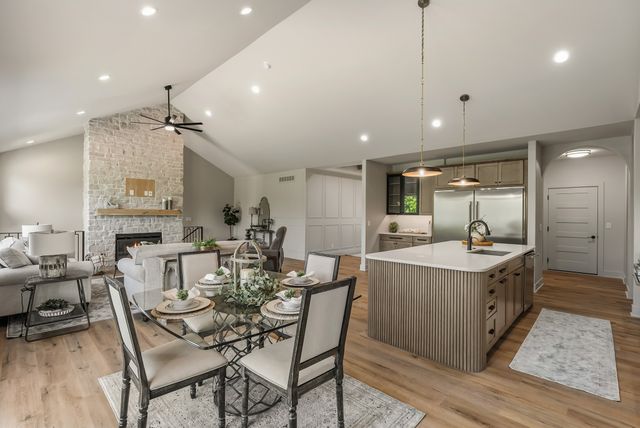 16511 Ironwood Lane, Urbandale, IA 50263