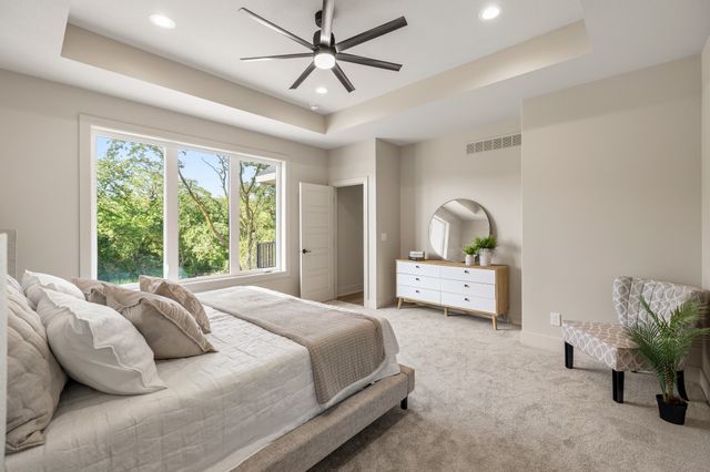 16511 Ironwood Lane, Urbandale, IA 50263