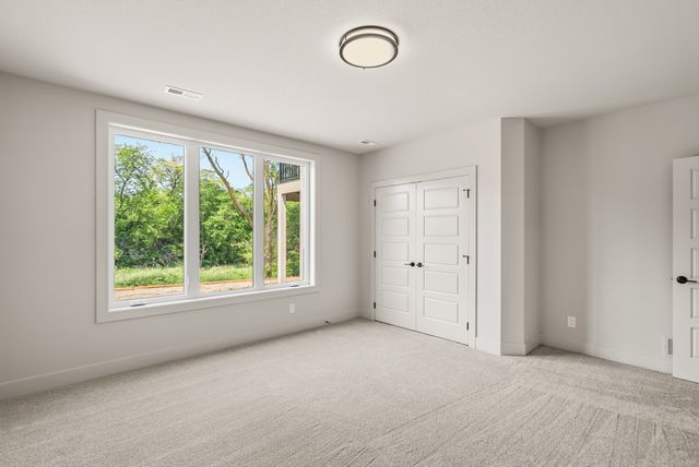 16511 Ironwood Lane, Urbandale, IA 50263