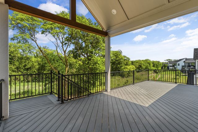 16511 Ironwood Lane, Urbandale, IA 50263