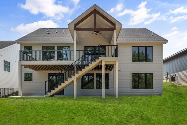 16511 Ironwood Lane, Urbandale, IA 50263