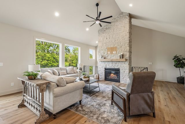 16511 Ironwood Lane, Urbandale, IA 50263