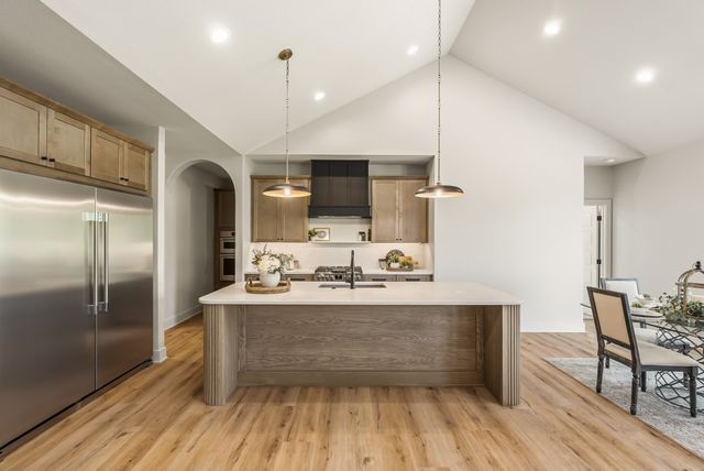 16511 Ironwood Lane, Urbandale, IA 50263