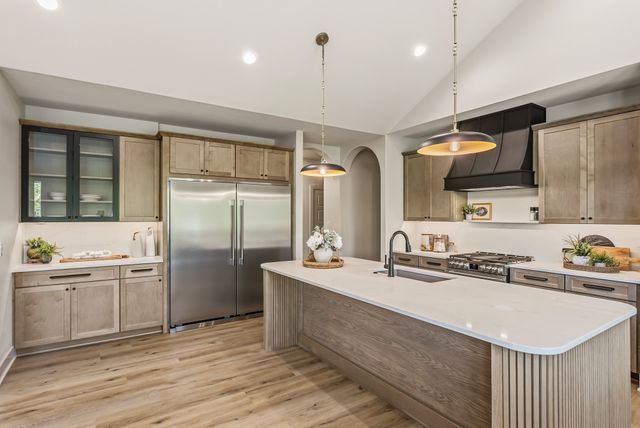 16511 Ironwood Lane, Urbandale, IA 50263