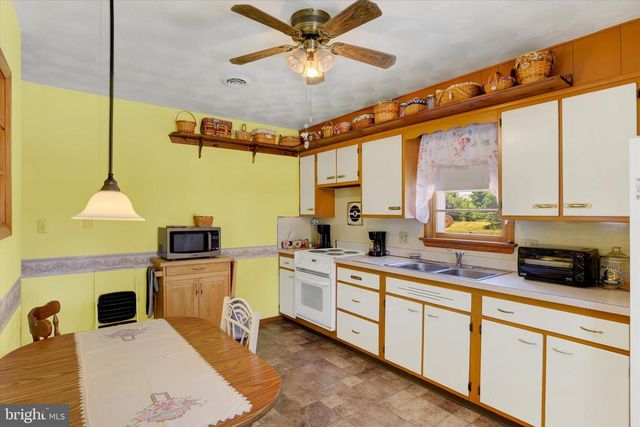 74 PALMYRA RD, Palmyra, PA 17078