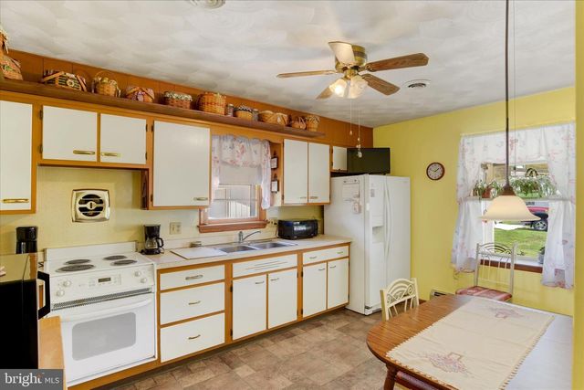 74 PALMYRA RD, Palmyra, PA 17078