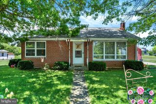 74 PALMYRA RD, Palmyra, PA 17078