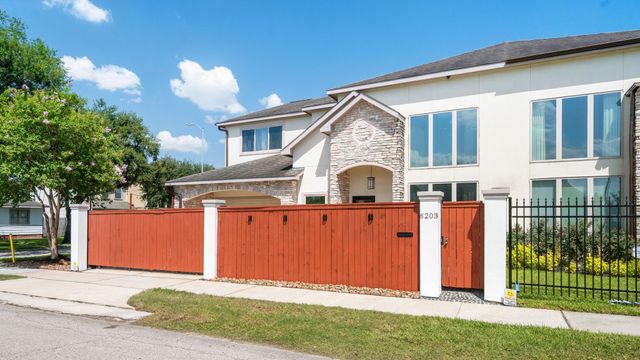 6203 Sedalia Street, Houston, TX 77021