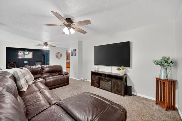 208 W Station Street, Baxter, IA 50028