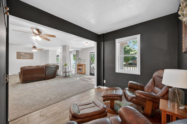 208 W Station Street, Baxter, IA 50028