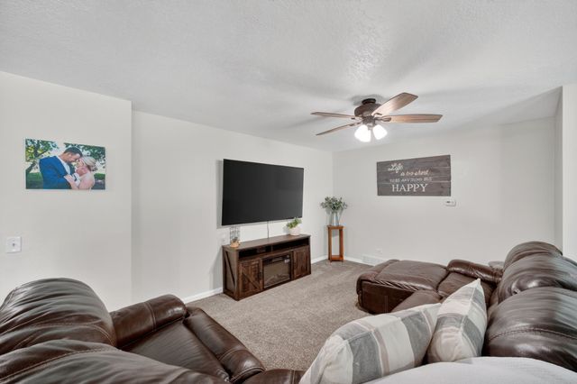 208 W Station Street, Baxter, IA 50028