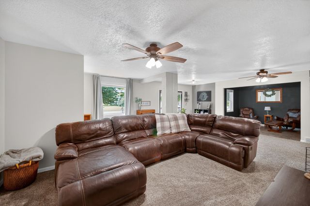 208 W Station Street, Baxter, IA 50028
