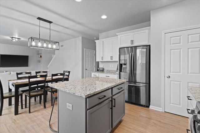 W204N16353 Jackson DRIVE, Jackson, WI 53037