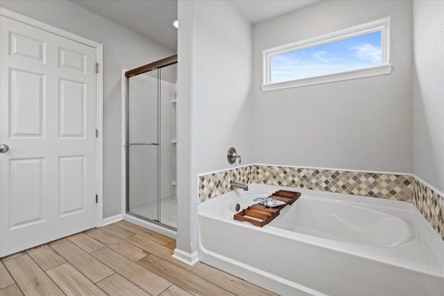 W204N16353 Jackson DRIVE, Jackson, WI 53037