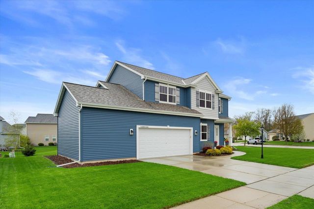 W204N16353 Jackson DRIVE, Jackson, WI 53037