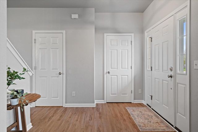 W204N16353 Jackson DRIVE, Jackson, WI 53037