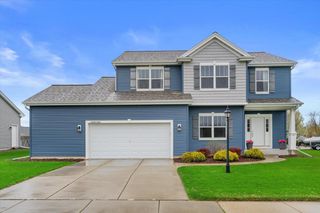 W204N16353 Jackson DRIVE, Jackson, WI 53037