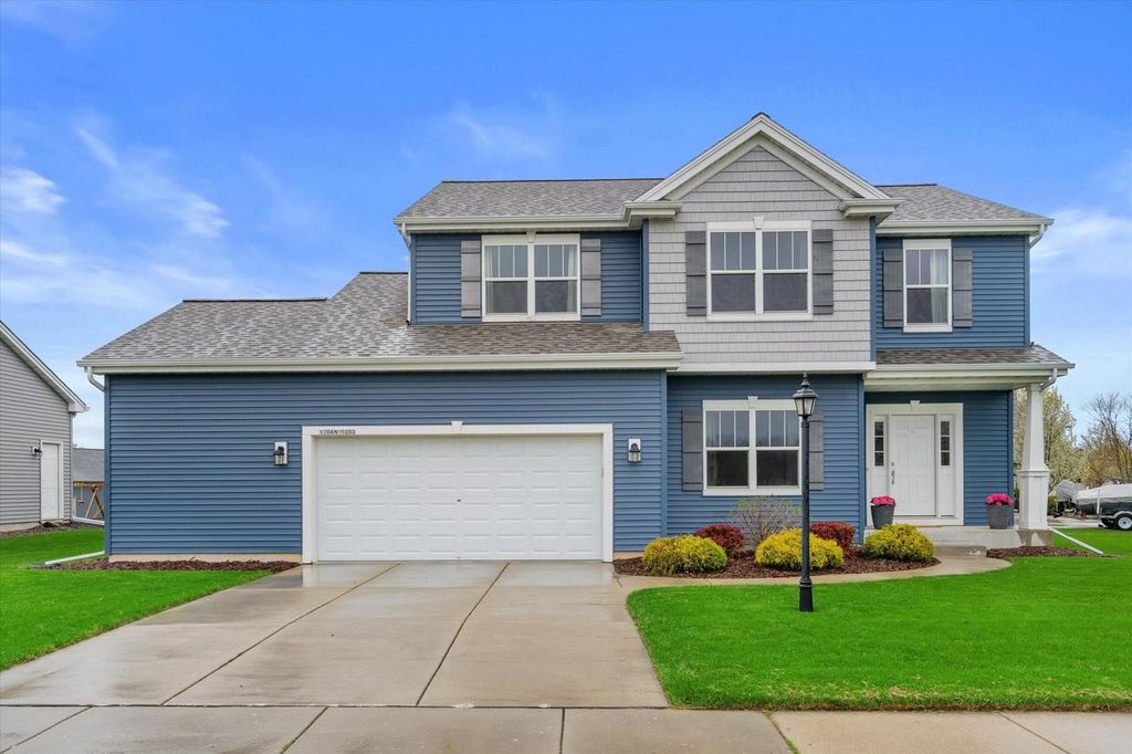 W204N16353 Jackson DRIVE, Jackson, WI 53037