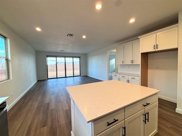 5436 Blazing Star Street NE, Rio Rancho, NM 87144