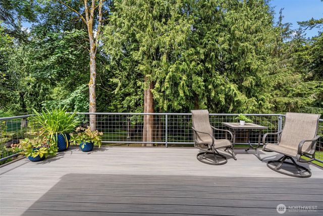 19545 Park Boulevard NE, Suquamish, WA 98392