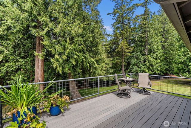 19545 Park Boulevard NE, Suquamish, WA 98392