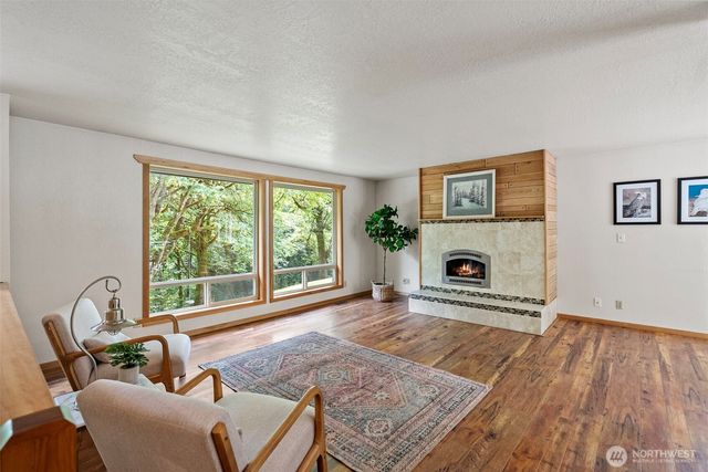 19545 Park Boulevard NE, Suquamish, WA 98392