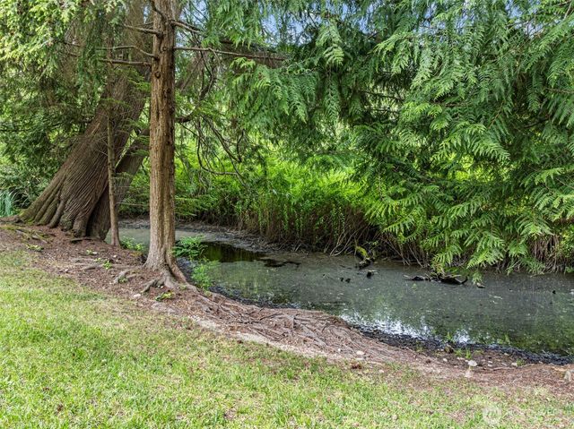 19545 Park Boulevard NE, Suquamish, WA 98392