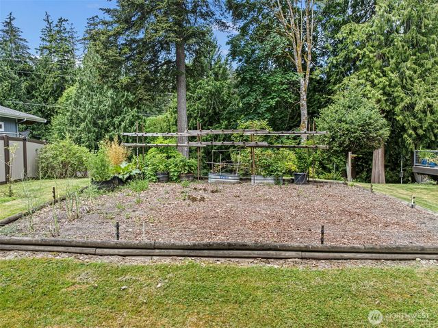 19545 Park Boulevard NE, Suquamish, WA 98392