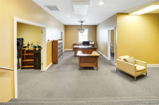 2052 S Dye Road, Flint, MI 48532