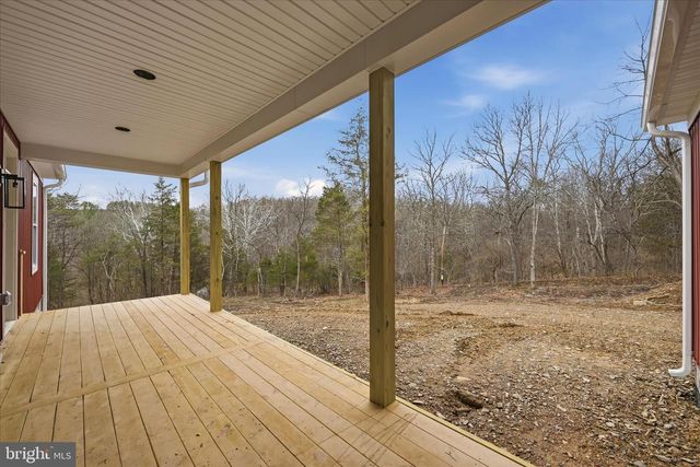 831 AVANTI DR., Bunker Hill, WV 25413