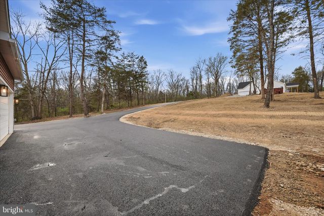 831 AVANTI DR., Bunker Hill, WV 25413