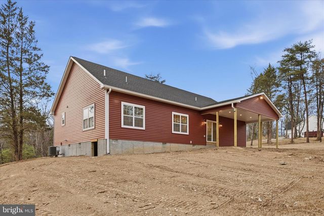 831 AVANTI DR., Bunker Hill, WV 25413