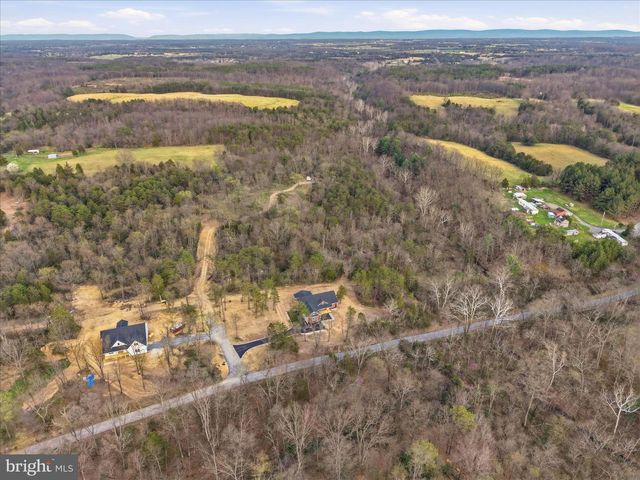831 AVANTI DR., Bunker Hill, WV 25413