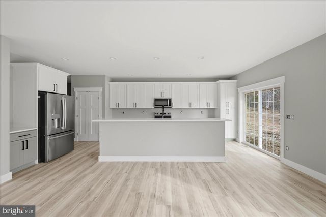 831 AVANTI DR., Bunker Hill, WV 25413