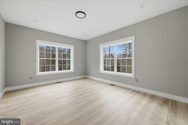 831 AVANTI DR., Bunker Hill, WV 25413